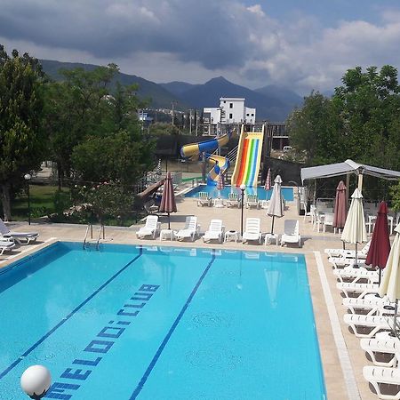 Melodi Club Apart Davutlar Bagian luar foto