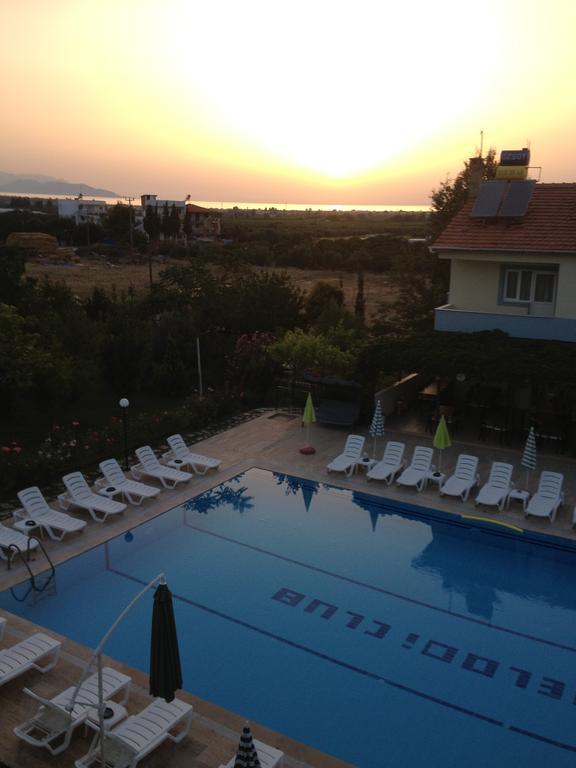 Melodi Club Apart Davutlar Bagian luar foto